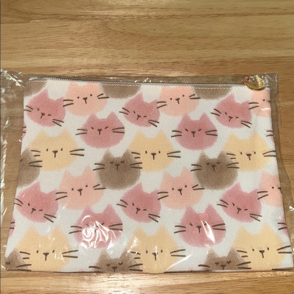 Cute Cat Print Pouch - Pink, Brown, Cream - Picture 3 of 4